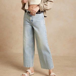 New with tags! Republic wide leg crop jean 28S